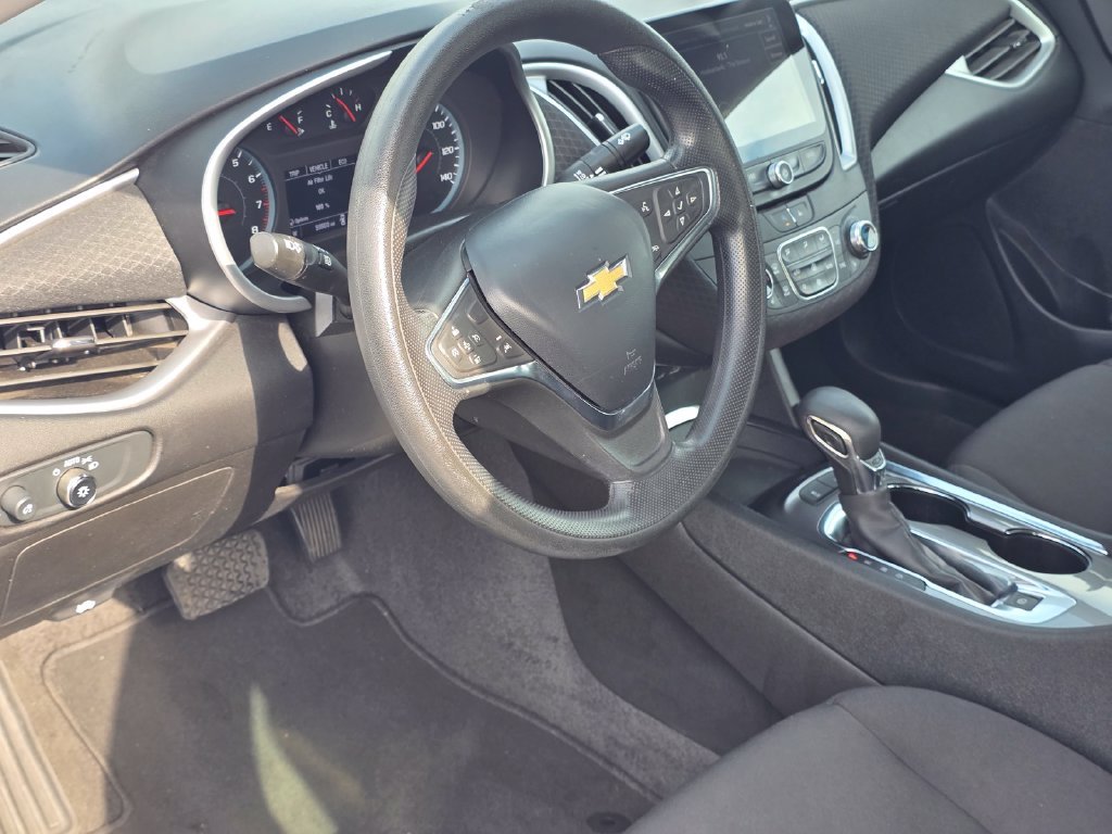 Used 2024 White Chevrolet LT image 13