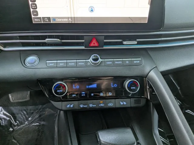 Used 2025 White Hyundai Limited image 23