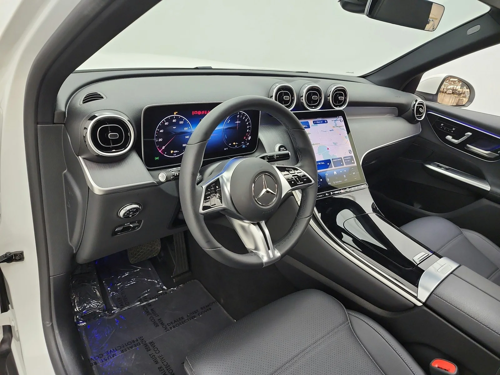 Used 2025 Polar White Mercedes-Benz GLC 350e 4MATIC® SUV image 9
