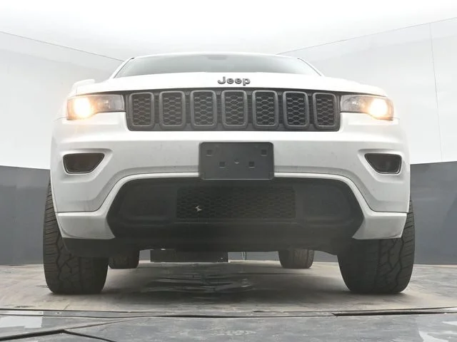 Used 2019 Bright White Clearcoat Jeep Altitude image 31