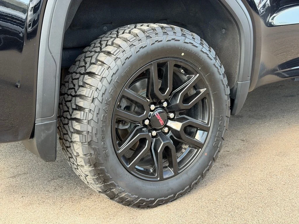 Used 2021 Black GMC Elevation image 23