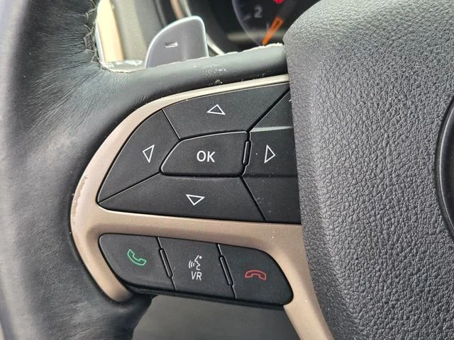 Used 2015 Silver Jeep Overland image 27
