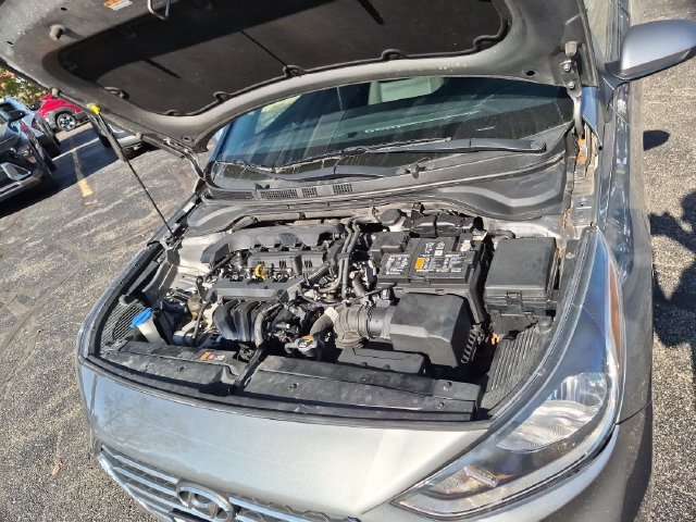 Used 2022 Gray Hyundai SE image 29