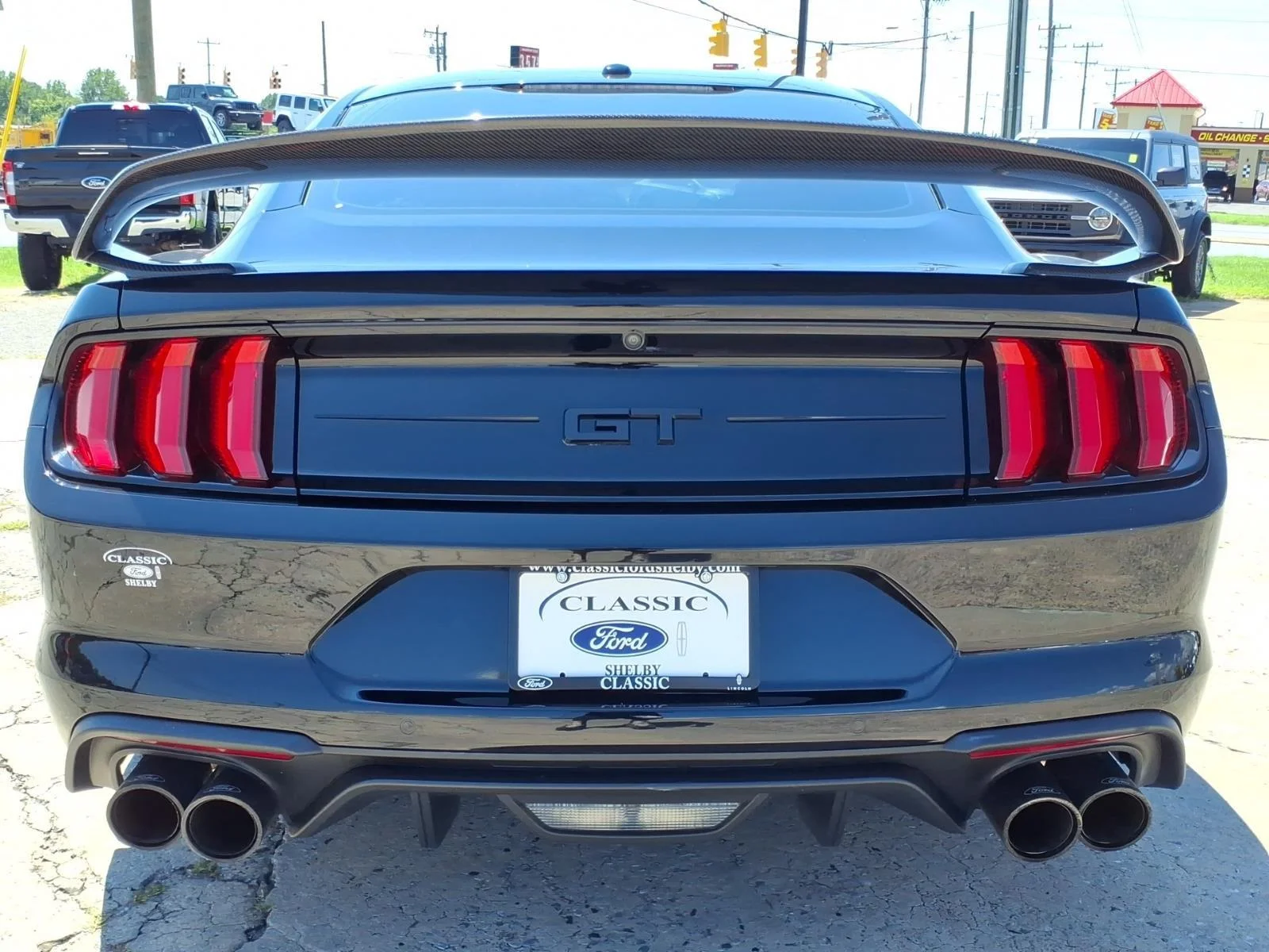 Used 2018 Shadow Black Ford GT Premium image 13