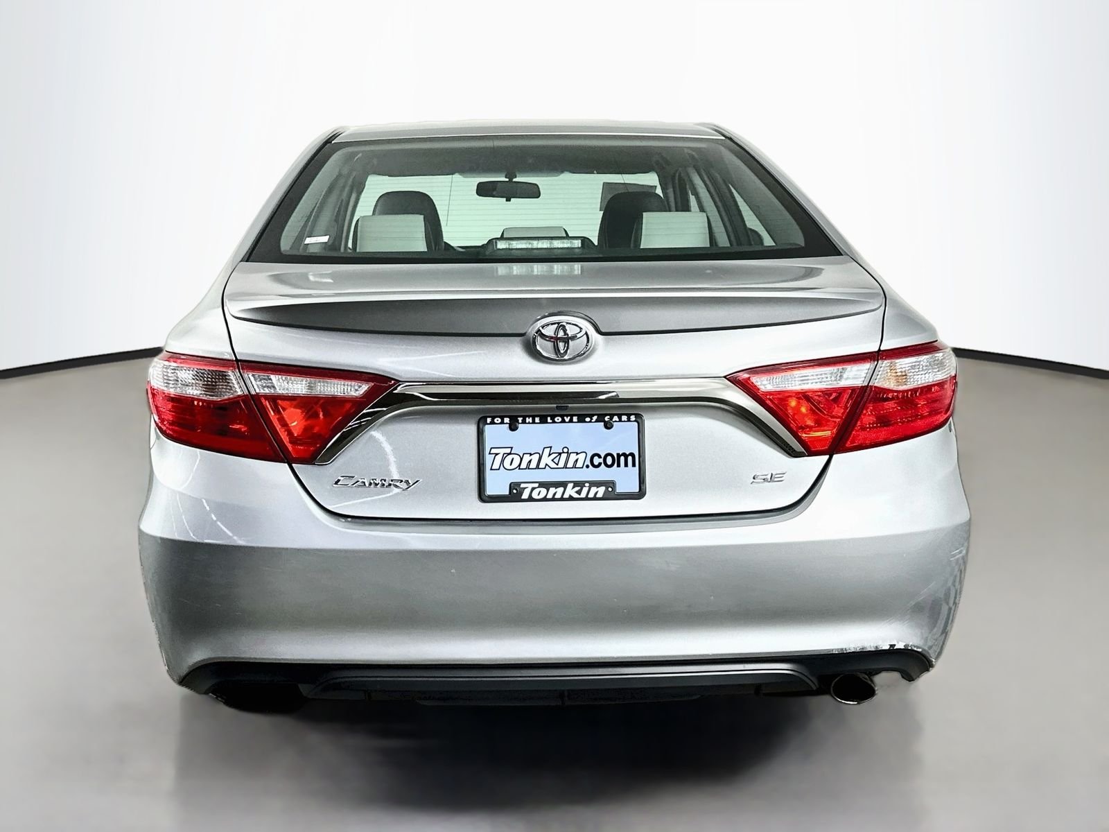 Used 2016 Celestial Silver Metallic Toyota SE image 6