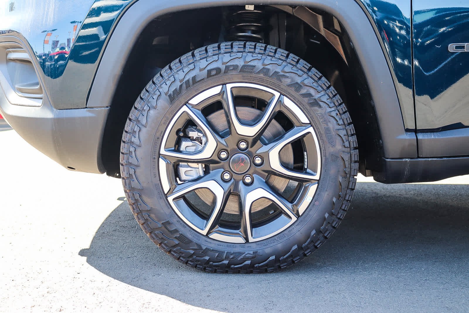 New 2026 Fathom Blue Pearl-Coat Exterior Paint Jeep Trailhawk image 10