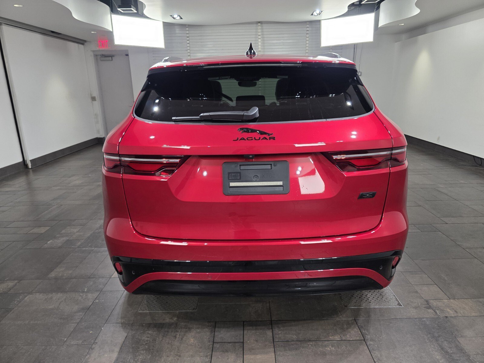New 2026 Firenze Red JAGUAR P250 R-DYNAMIC S image 5