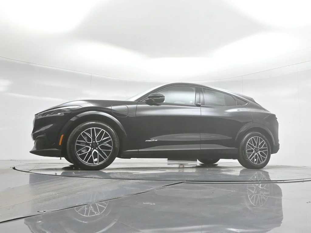 Used 2025 Black Ford Premium image 54