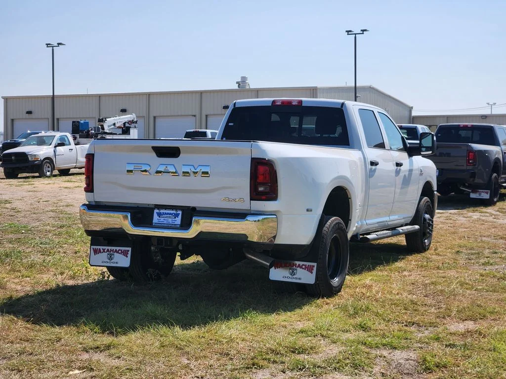 New 2026 Bright White Clear-Coat Exterior Paint RAM Tradesman image 4