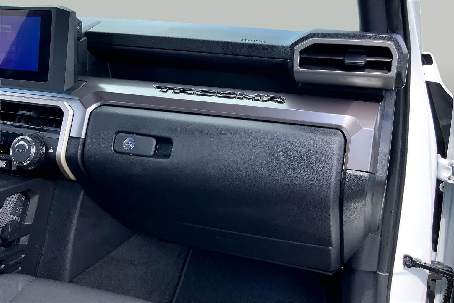 Used 2025 Ice Cap Toyota SR5 image 18