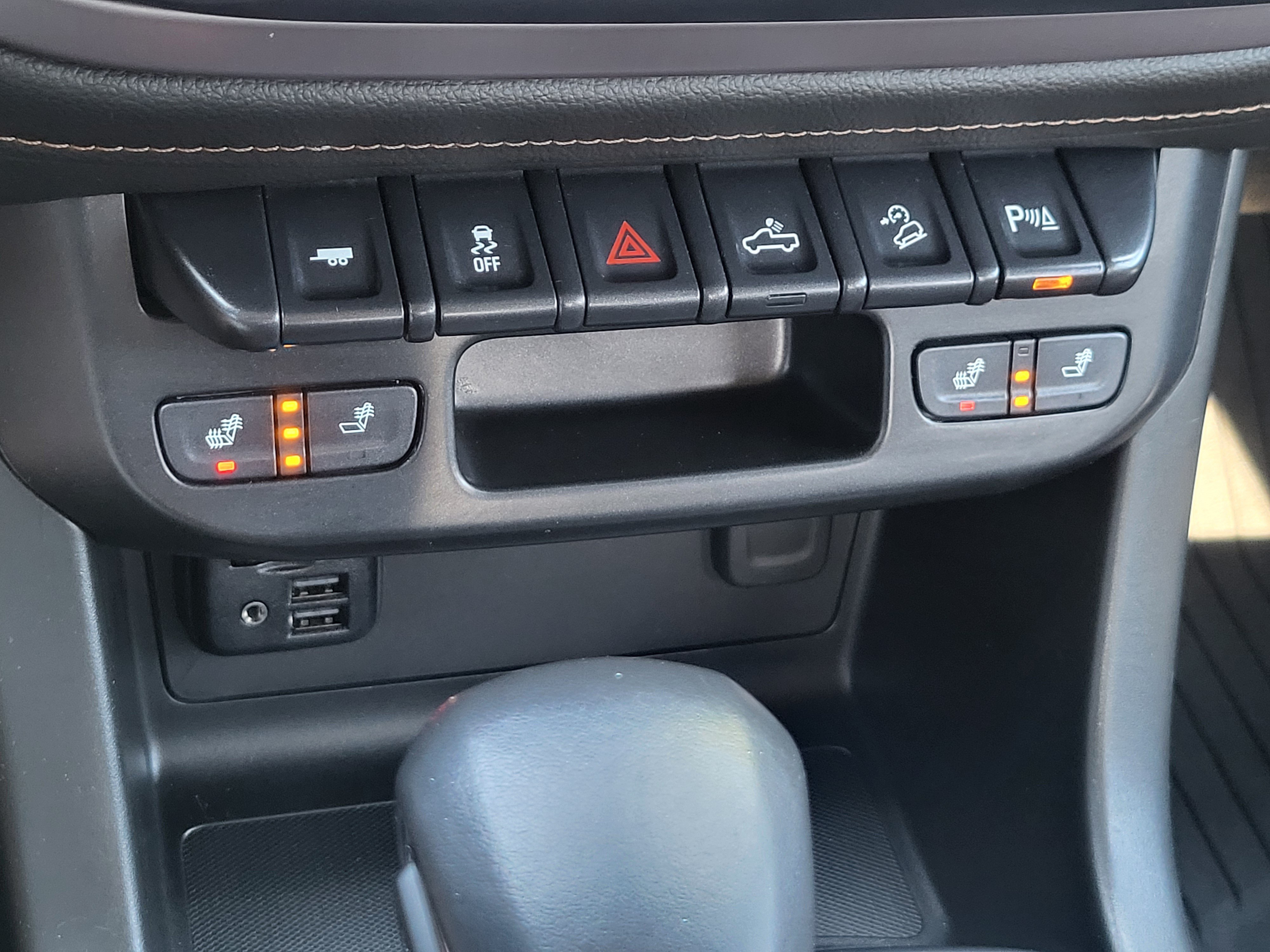 2022 GMC Canyon AT4 - Photo 17