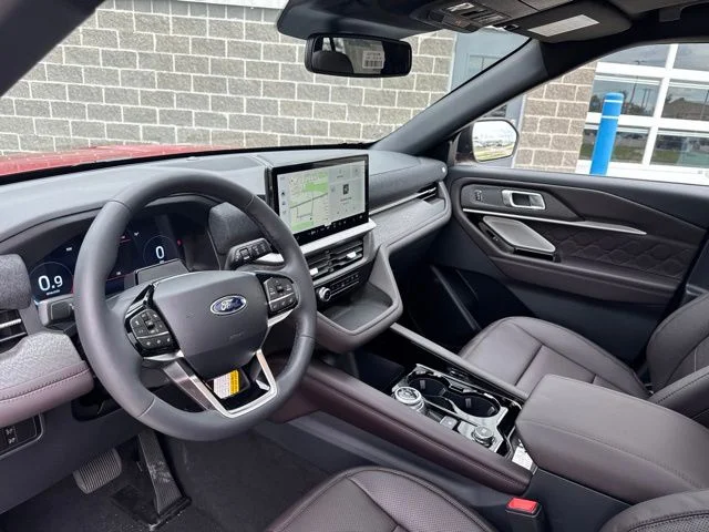 New 2026 Rapid Red Metallic Tinted Clearcoat Ford Platinum™ image 20