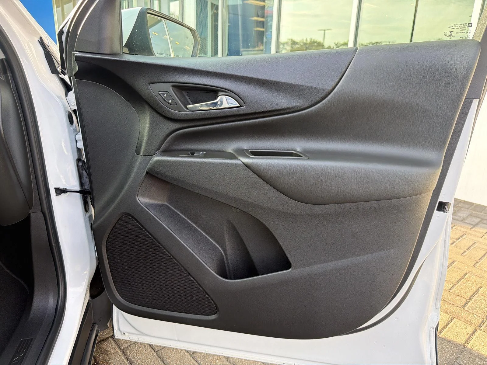 Used 2022 Summit White Chevrolet LT image 31