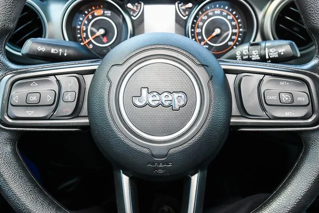 Used 2022 Blue Jeep Sport image 23