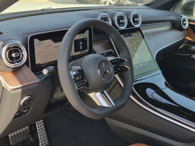 New 2026 Polar White Mercedes-Benz GLC 300 image 47
