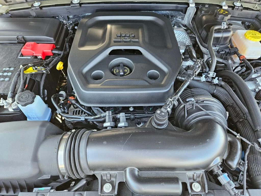Used 2026 Green Jeep Sport S image 31