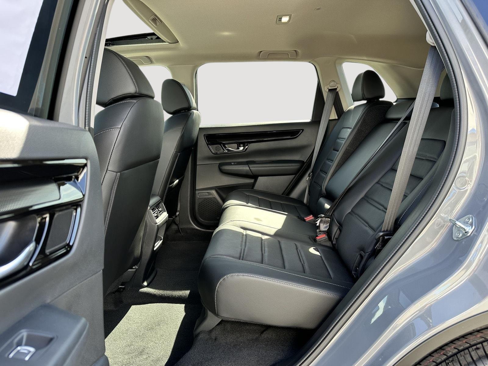 Used 2026 Urban Gray Pearl Honda EX-L image 18