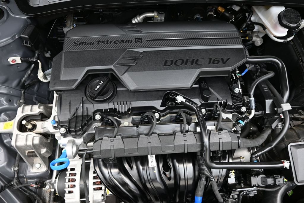 Certified Used 2025 Gray Hyundai SEL Sport image 20