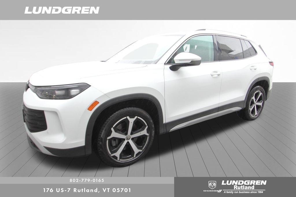 Used 2025 White Volkswagen 2.0T SE image 9