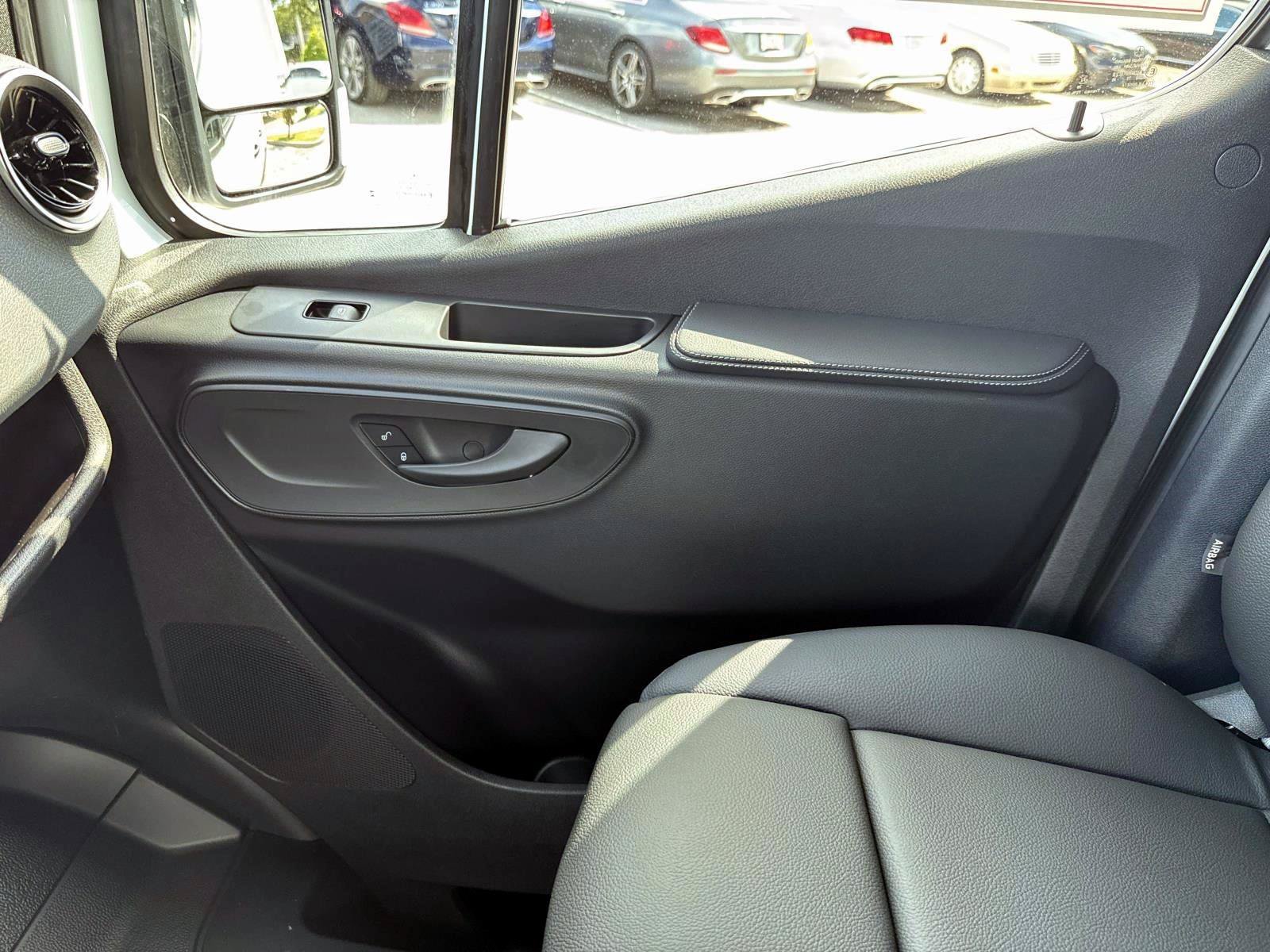 New 2026 Arctic White Sprinter Cargo 144 WB image 18