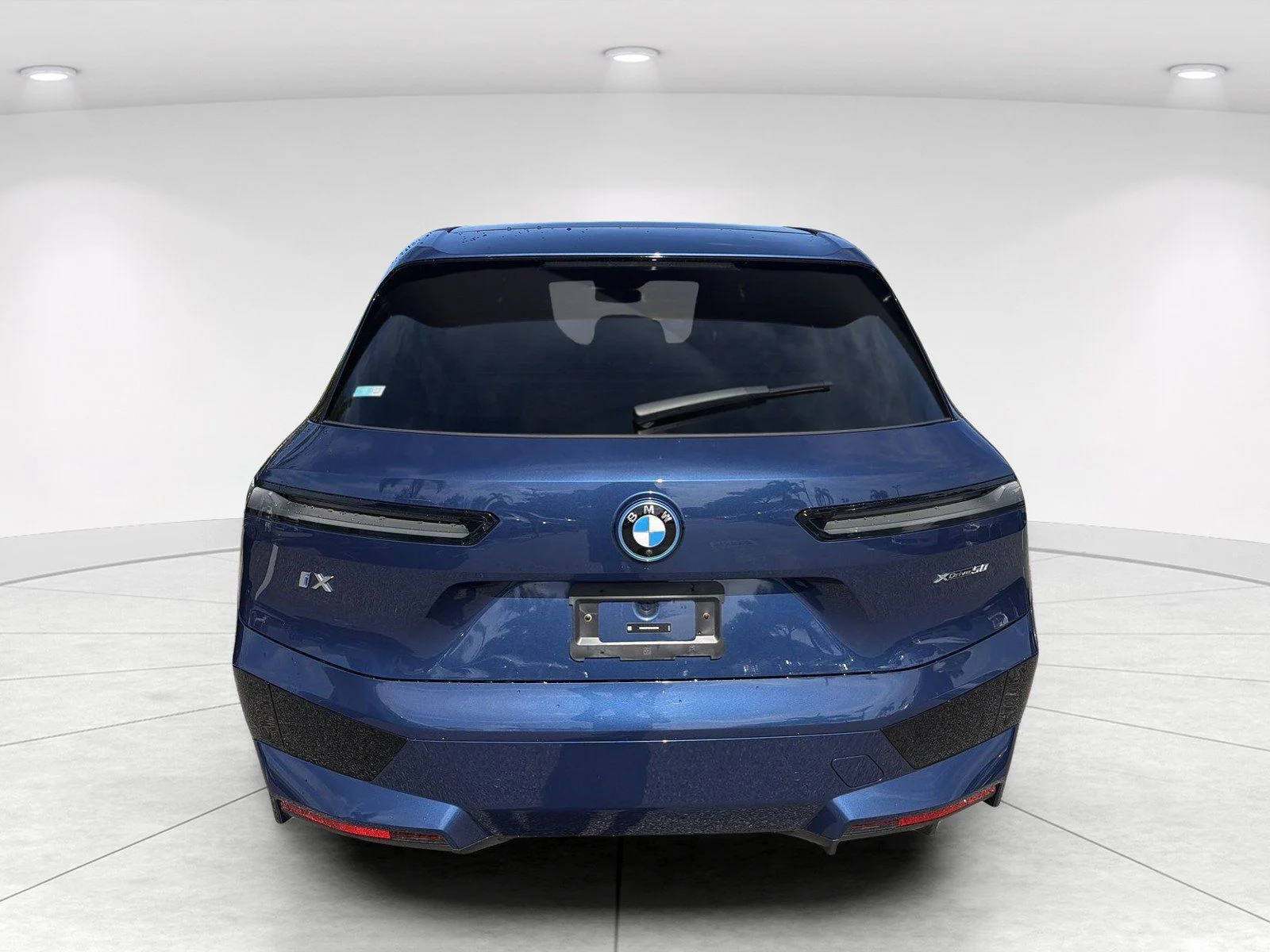 Certified Used 2024 Blue BMW xDrive50 image 5
