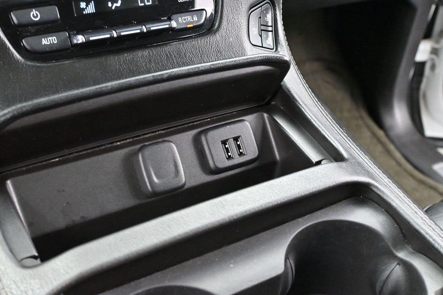 Used 2015 SUMMIT WHITE Chevrolet LTZ image 20