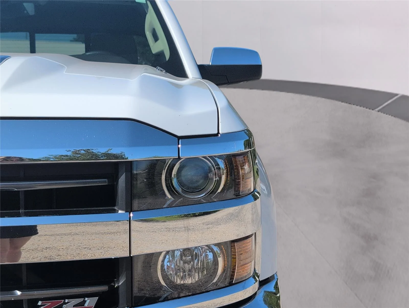 Used 2019 SUMMIT WHITE Chevrolet LTZ image 13