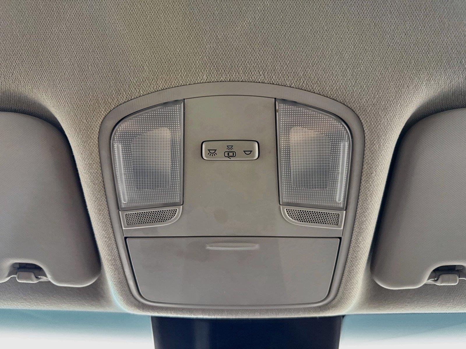 Used 2019 Chalk White Hyundai SEL image 6