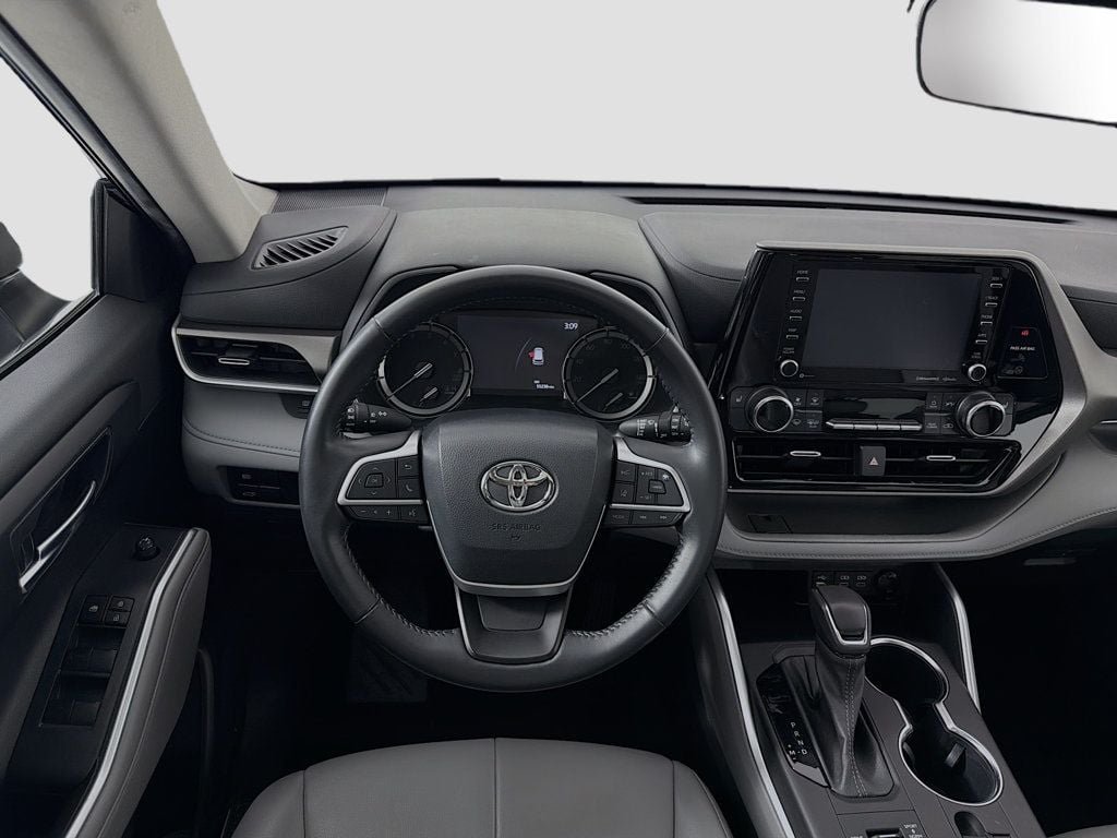 Used 2022 Blueprint Toyota XLE AWD image 23