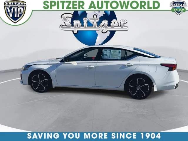 Used 2023 White Nissan 2.5 SR image 11
