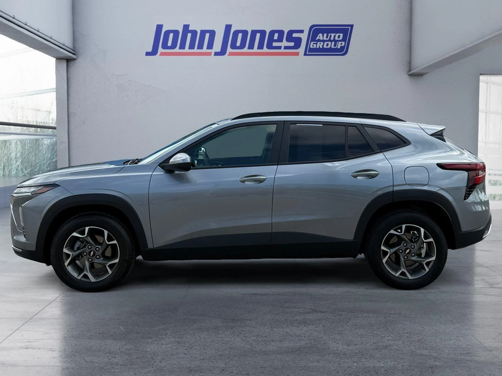 Used 2025 Sterling Gray Metallic Chevrolet LT image 2