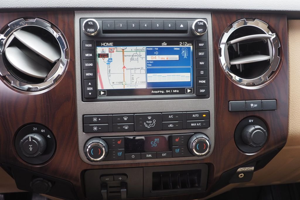 Used 2012 White Ford Lariat image 24