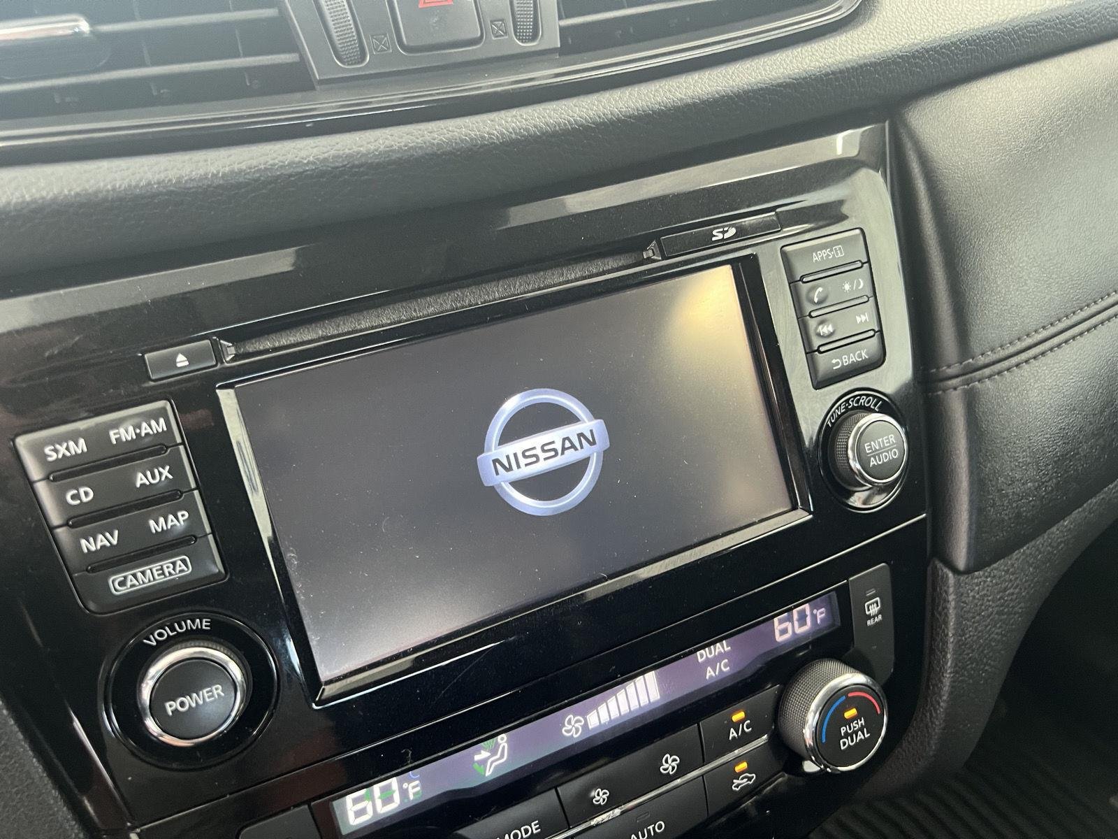 Used 2017 Brilliant Silver Nissan SL image 5