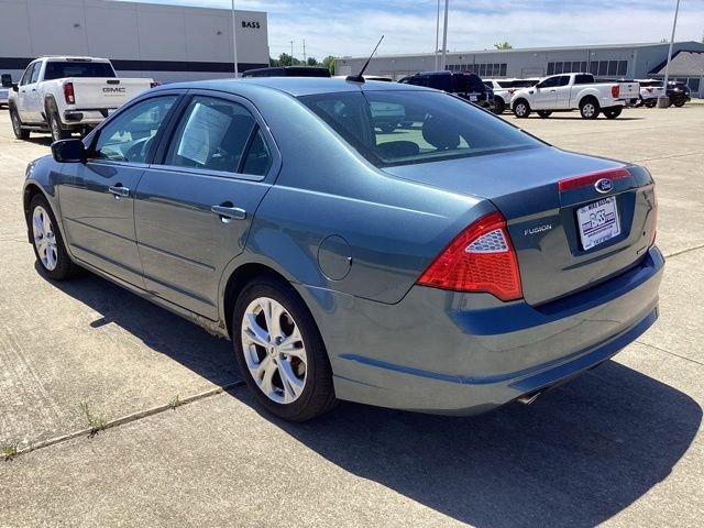 Used 2012 Blue Ford SE image 13
