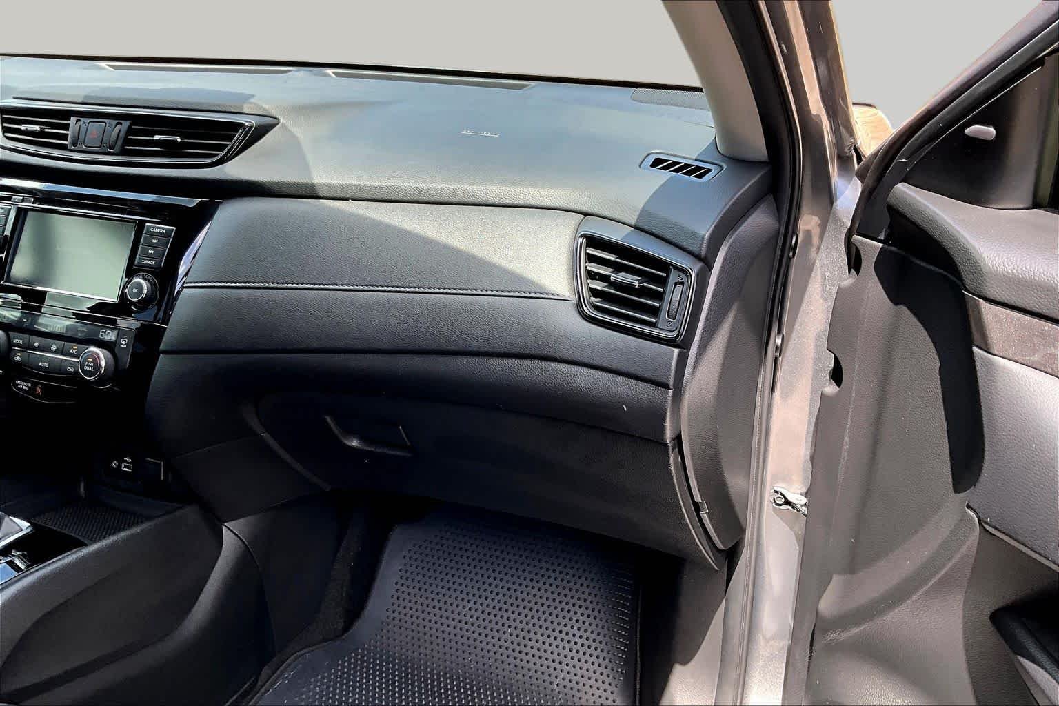Used 2020 Gun Metallic Nissan SV image 19