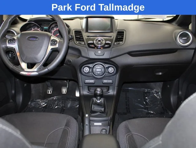 Used 2017 White Platinum Clearcoat Metallic Ford ST image 26