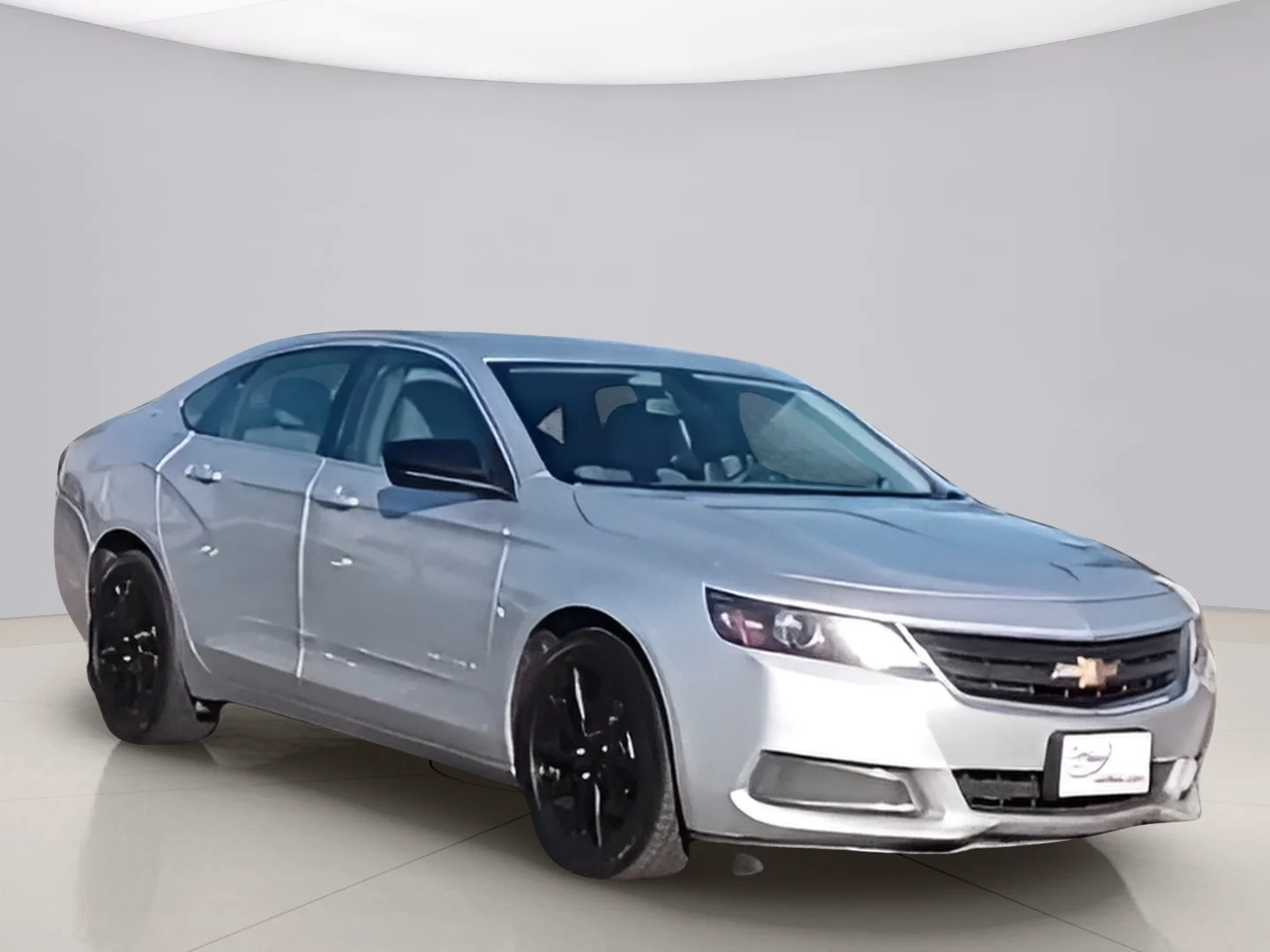 Used 2015 Silver Chevrolet LS image 7