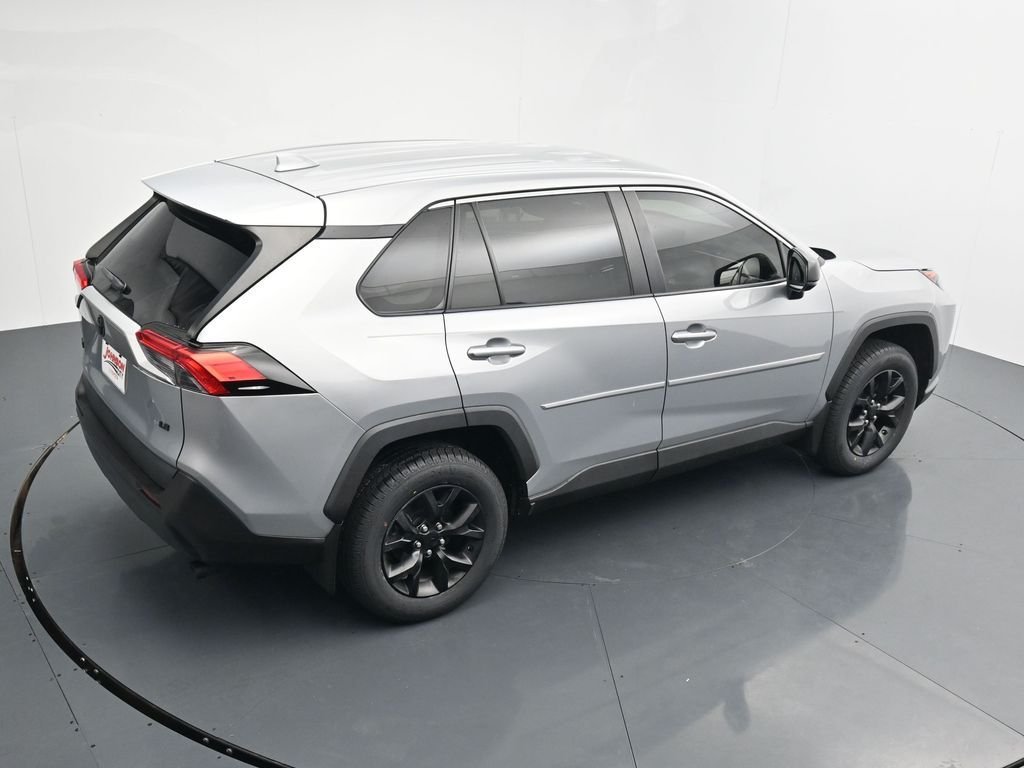 Used 2022 Silver Toyota LE image 35