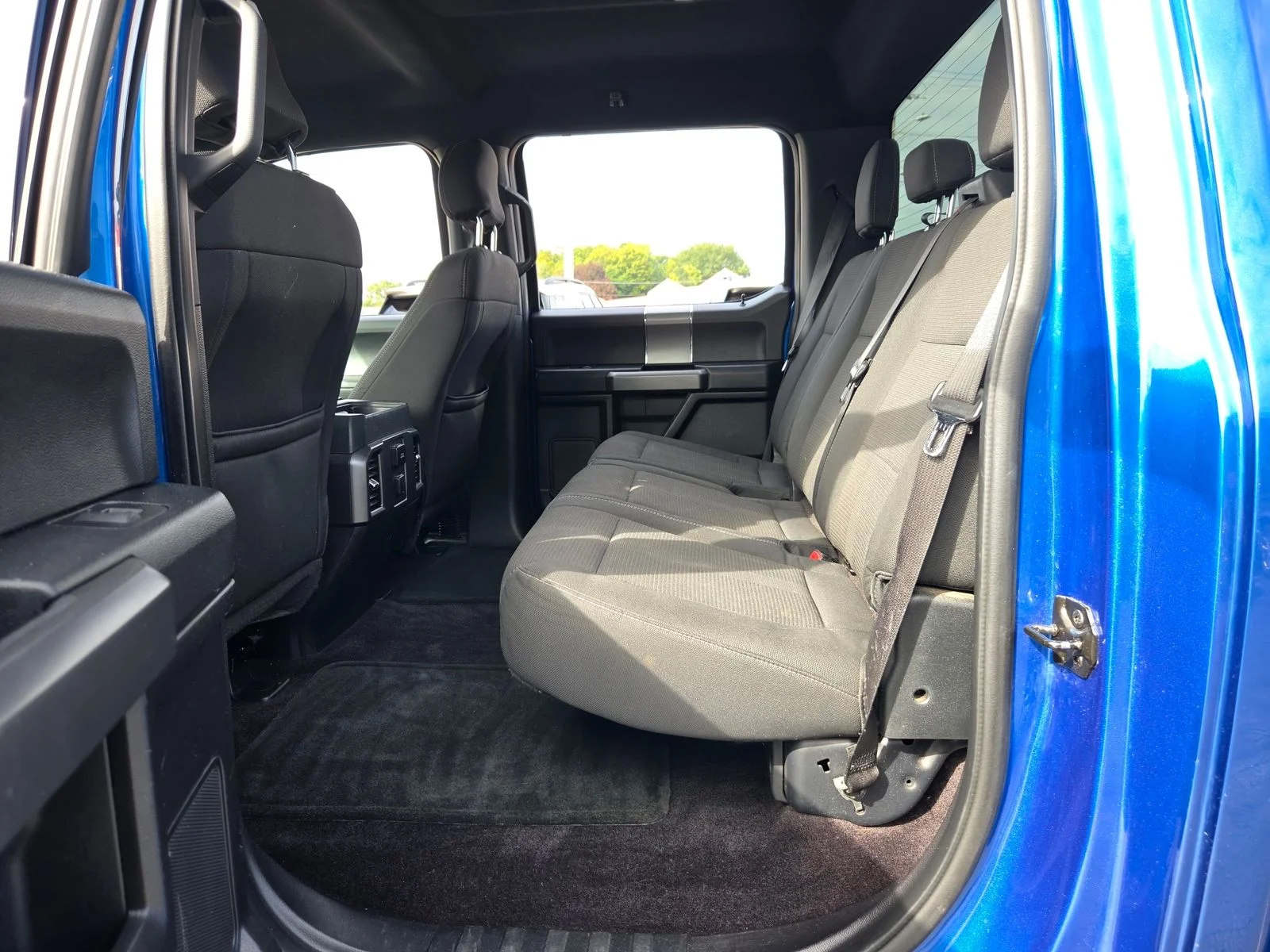 Used 2016 Blue Flame Metallic Ford XLT image 26