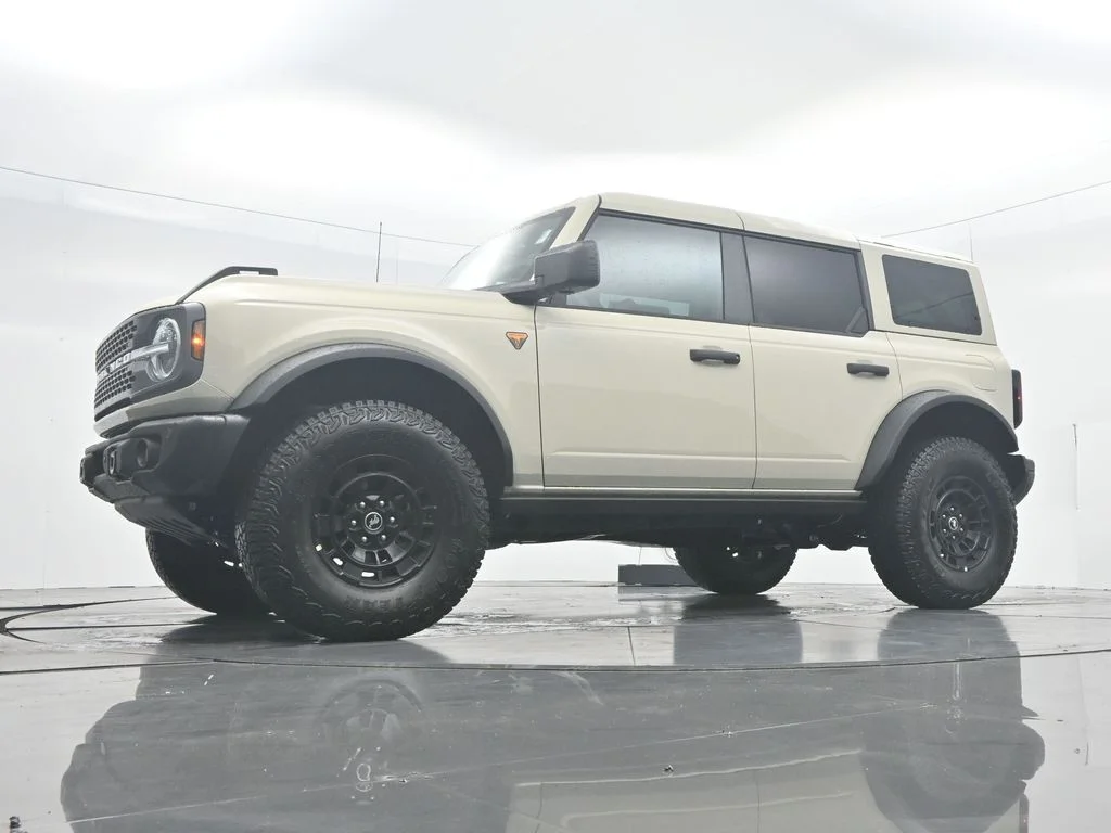 New 2026 Desert Sand Ford Badlands® image 50