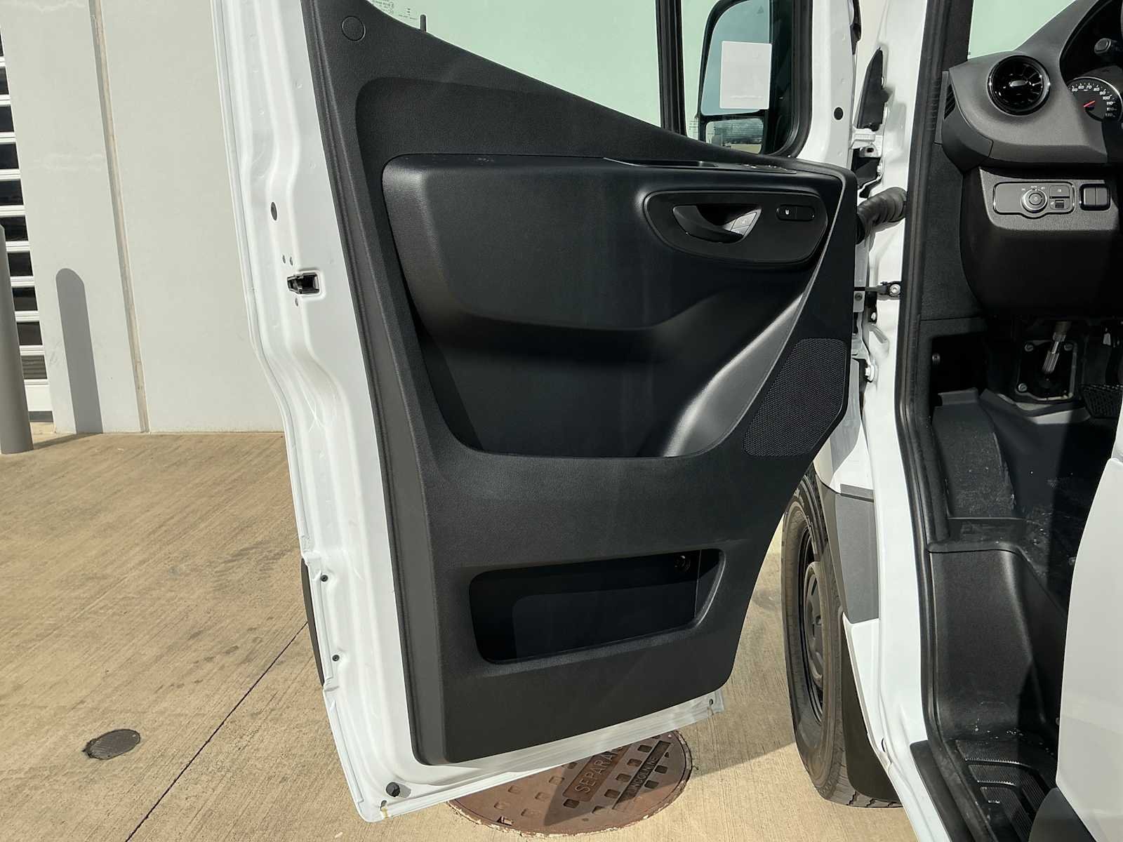 New 2026 Arctic White Mercedes-Benz  image 10