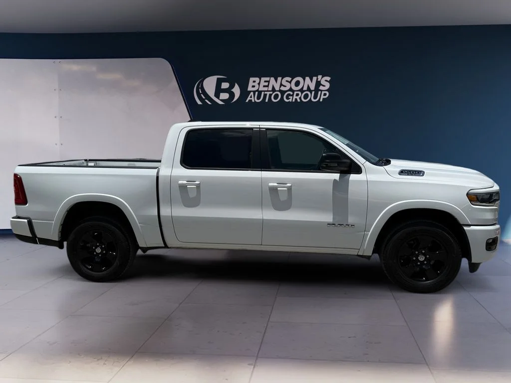 Used 2025 White Ram Big Horn/Lone Star image 6