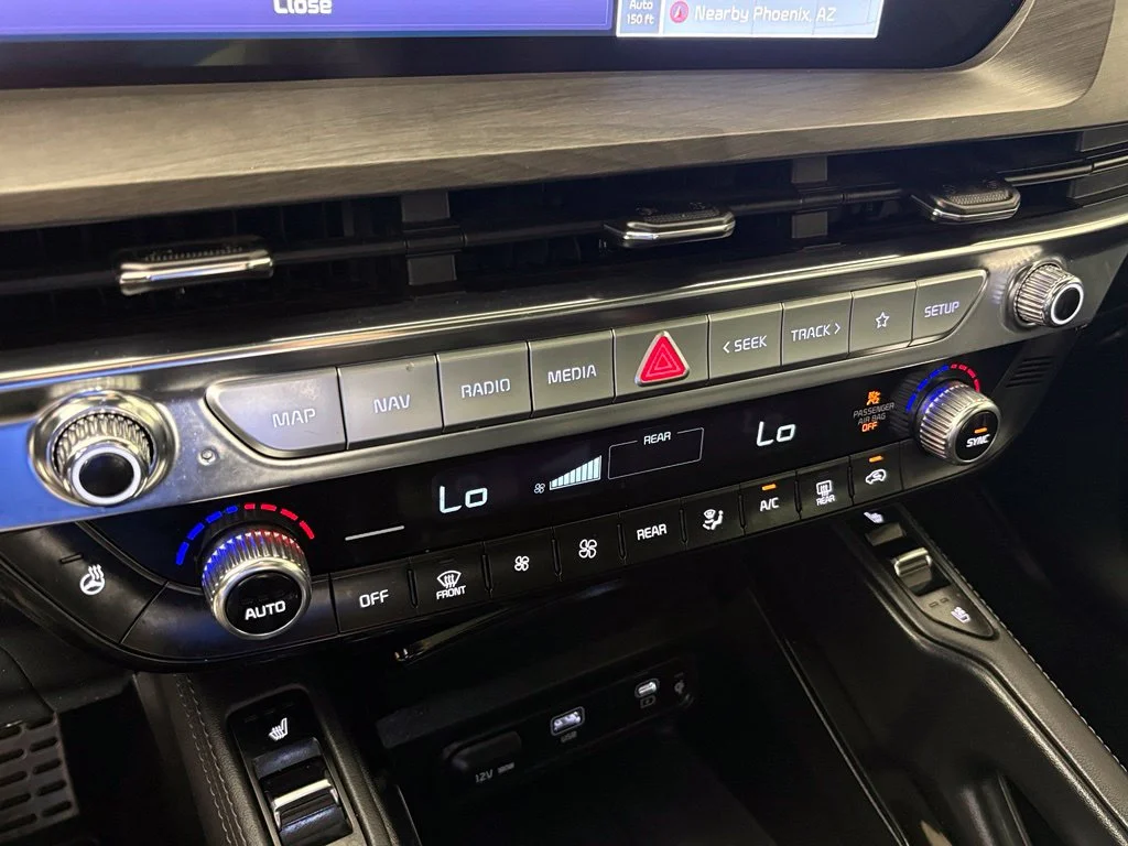 Used 2023 White Kia SX-Prestige X-Pro image 29