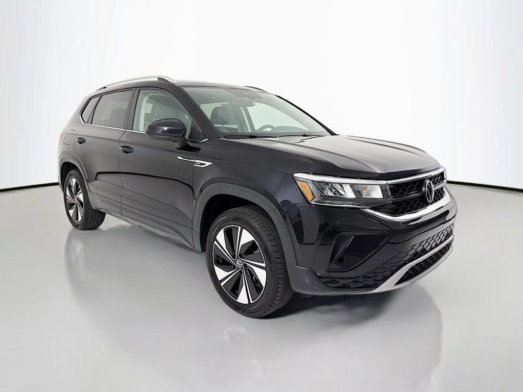2023 Volkswagen Taos 1.5T SE 4Motion's photo
