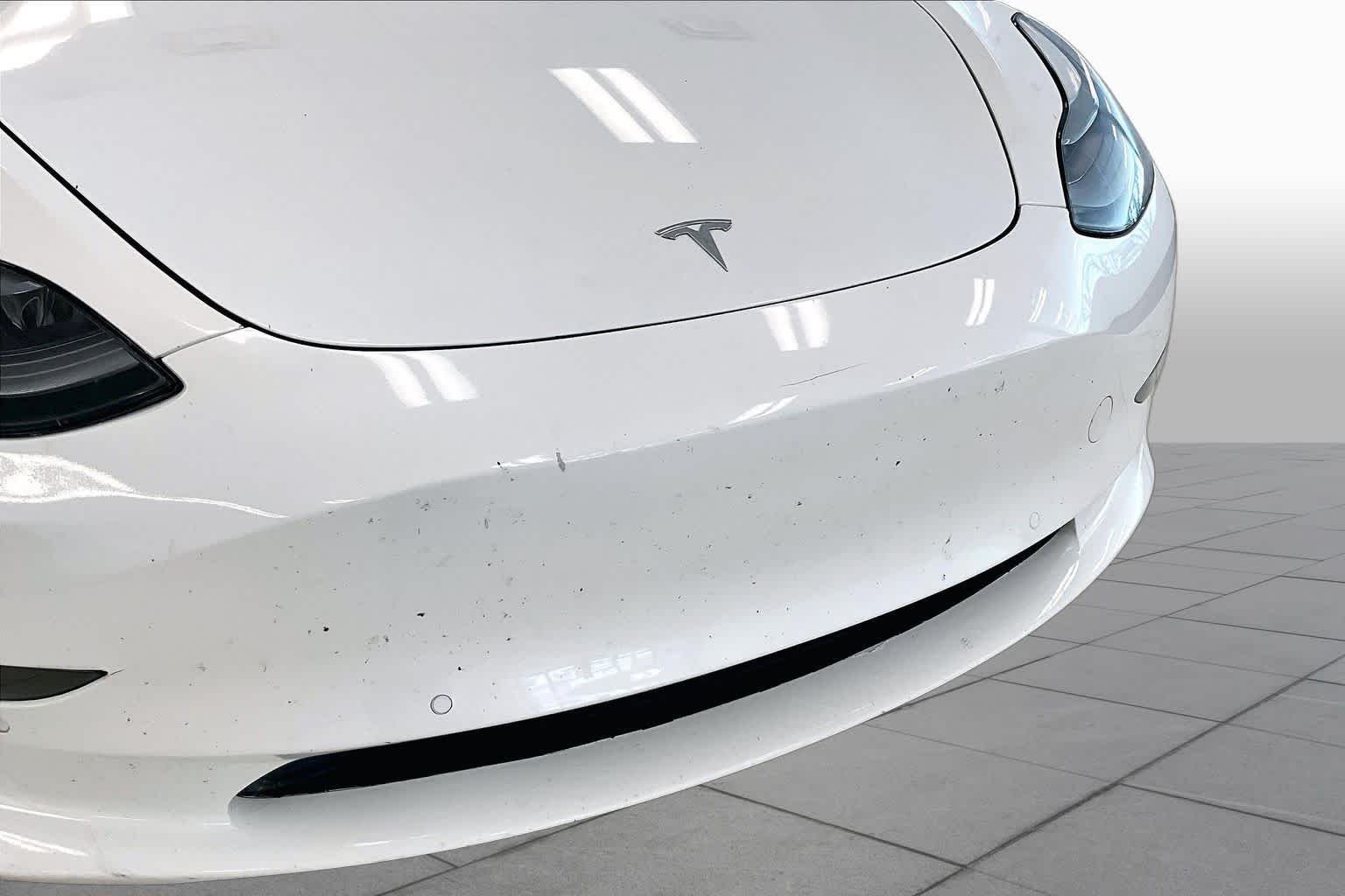 Used 2021  Tesla Standard Range Plus image 27