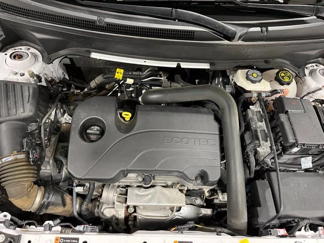 Used 2023 White GMC SLE image 25