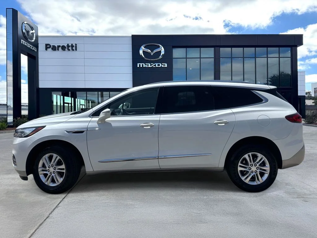 Used 2019 White Buick Essence image 2