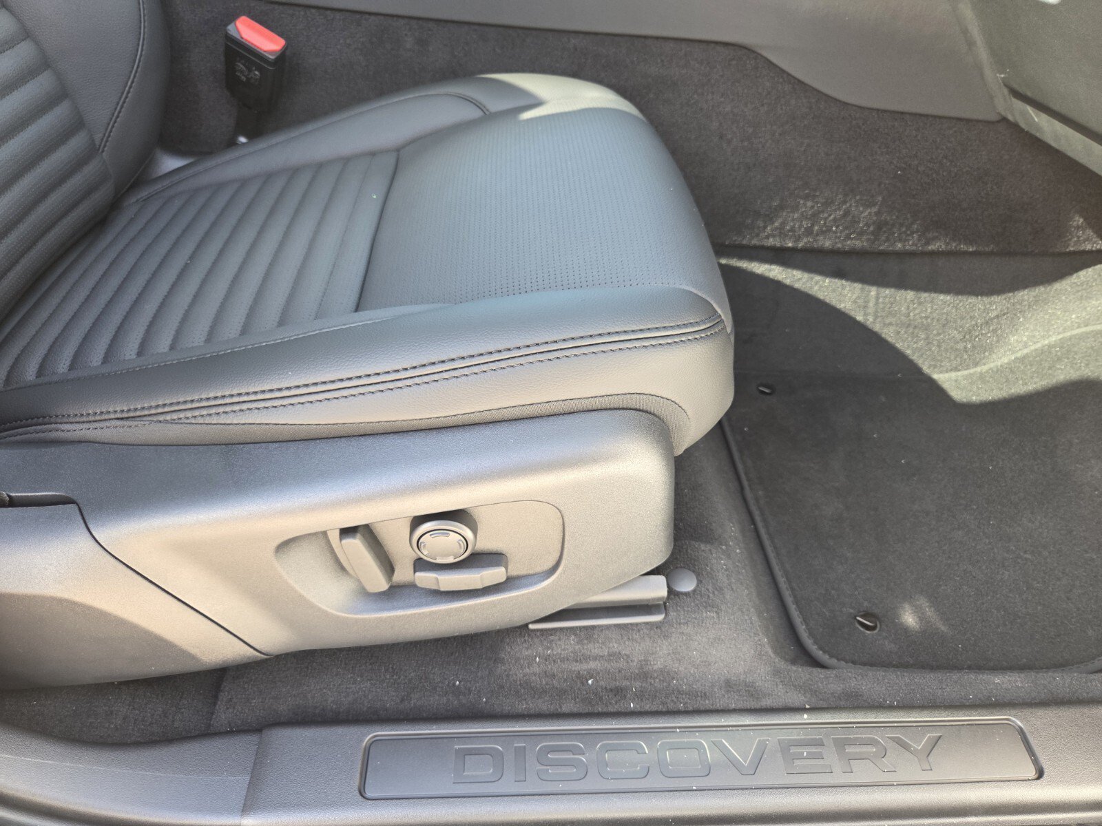 2025 Land Rover Discovery Sport S - Photo 11