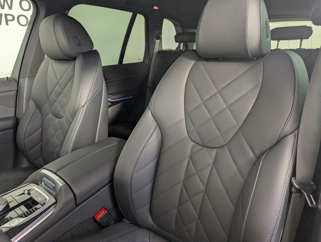 New 2026 Skyscraper Grey Metallic BMW xDrive50e image 12