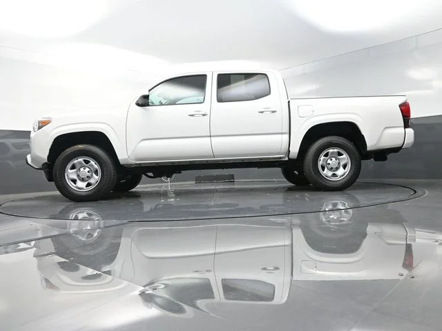 Used 2023 White Toyota SR image 33